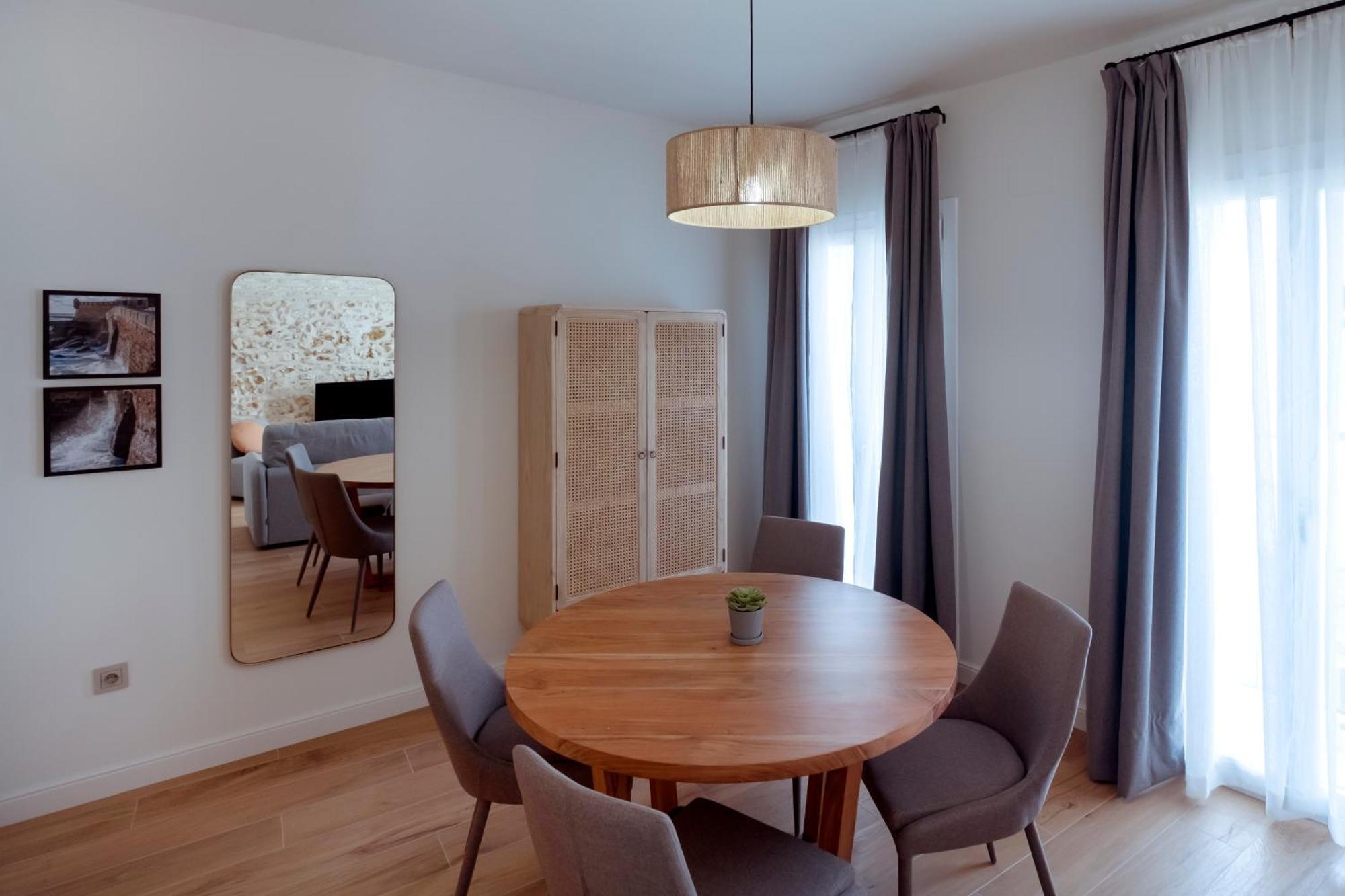 Villar Suites By Cadiz4Rentals Luaran gambar
