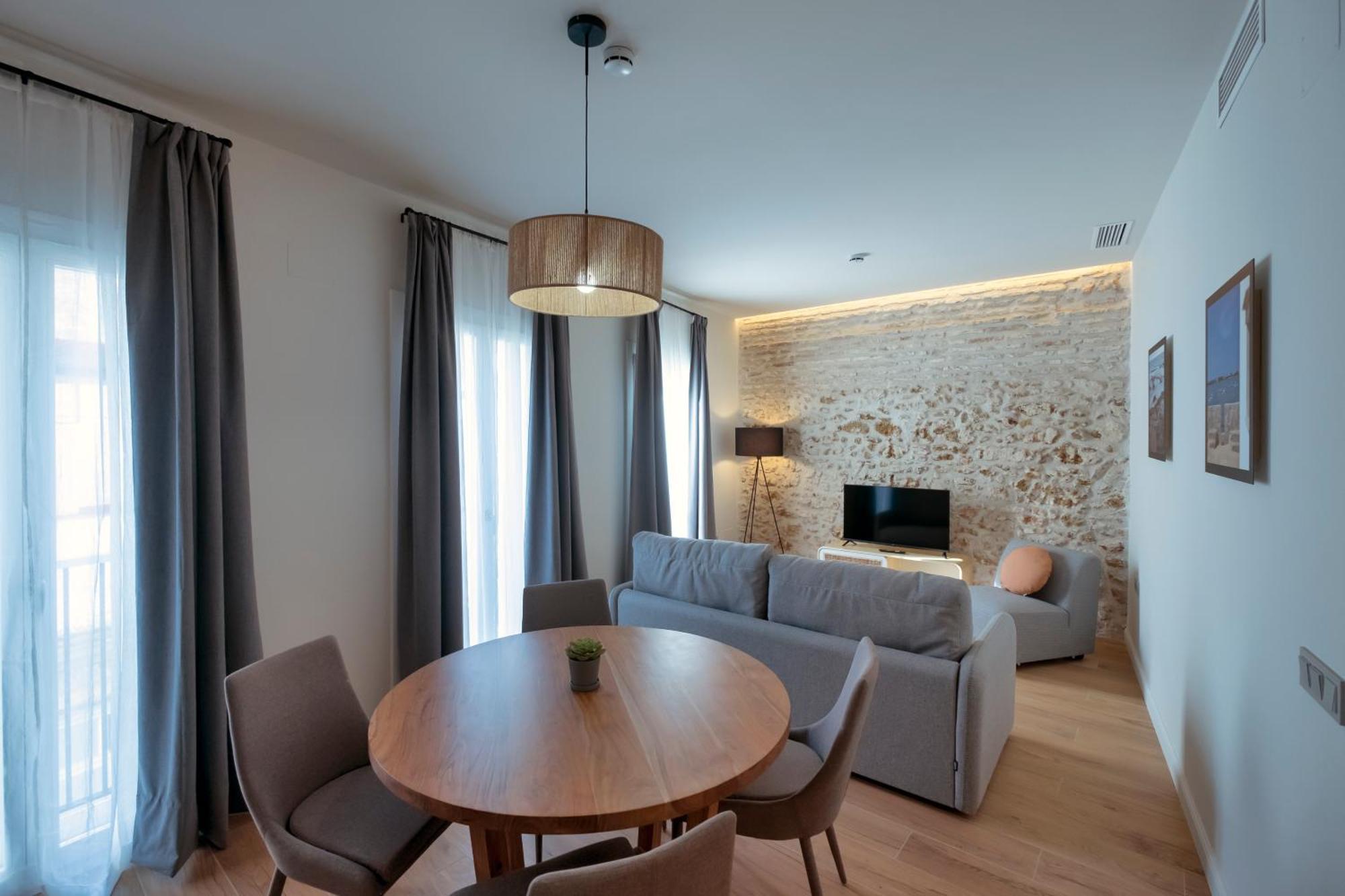 Villar Suites By Cadiz4Rentals Luaran gambar