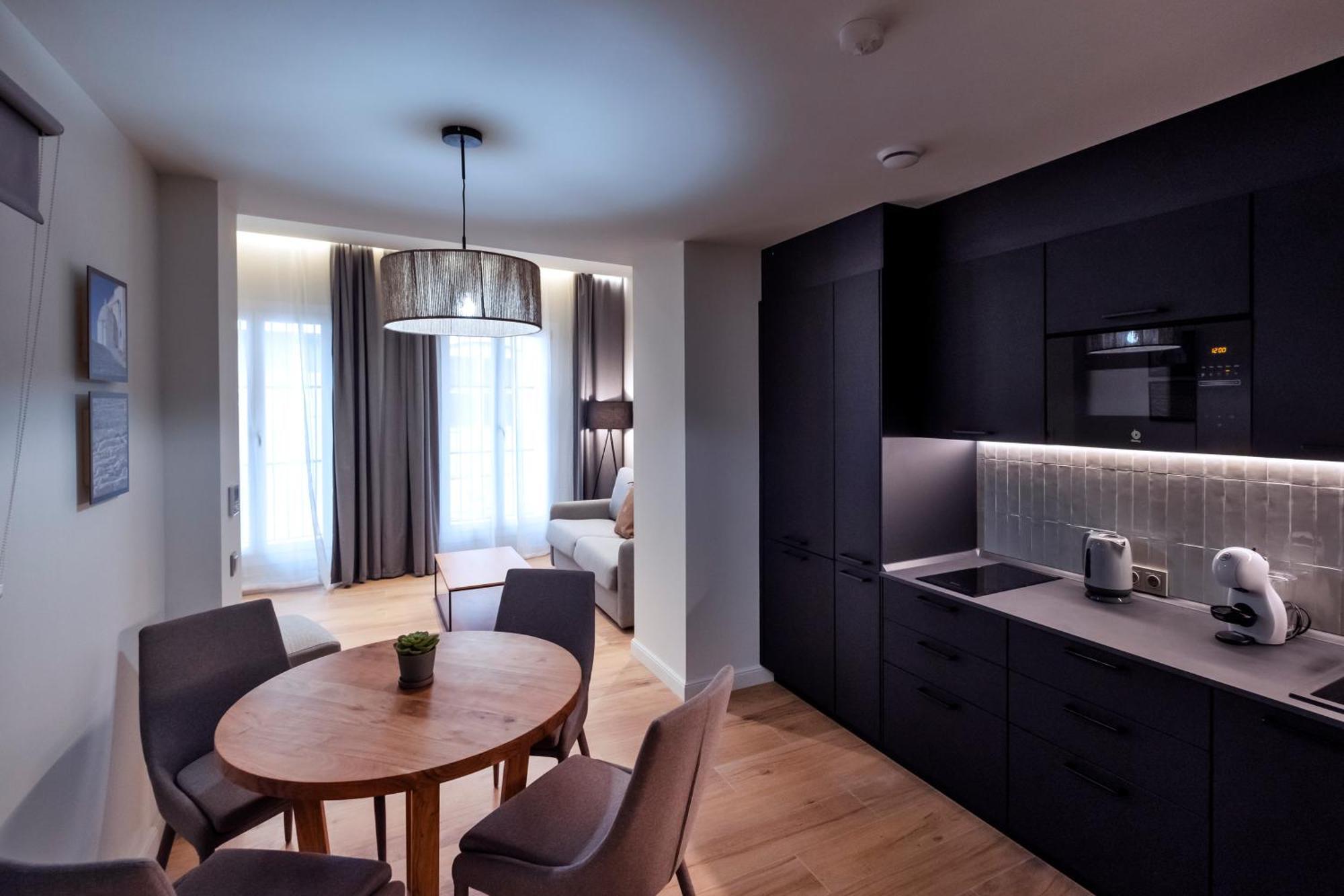 Villar Suites By Cadiz4Rentals Luaran gambar