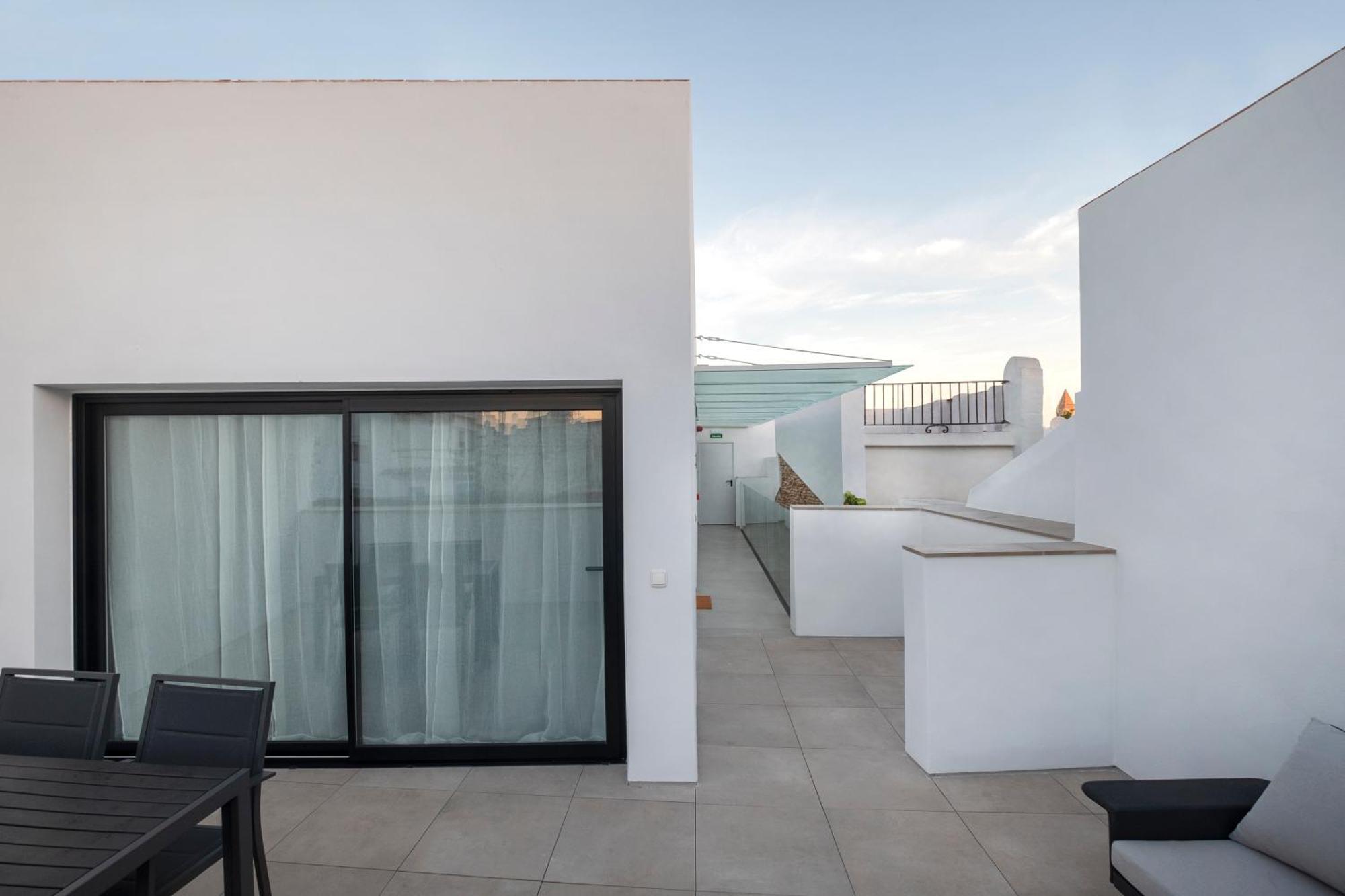 Villar Suites By Cadiz4Rentals Bilik gambar