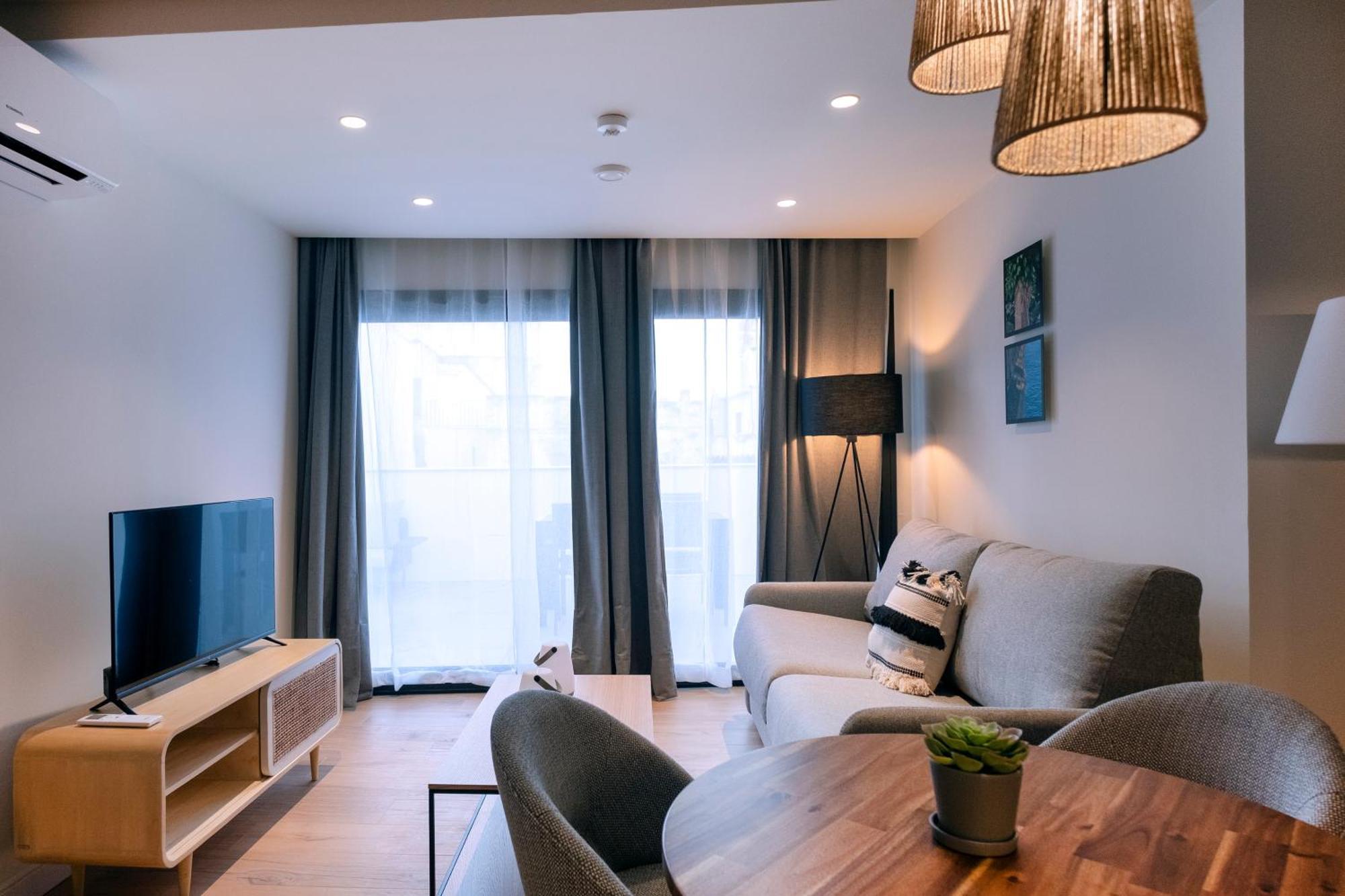 Villar Suites By Cadiz4Rentals Bilik gambar