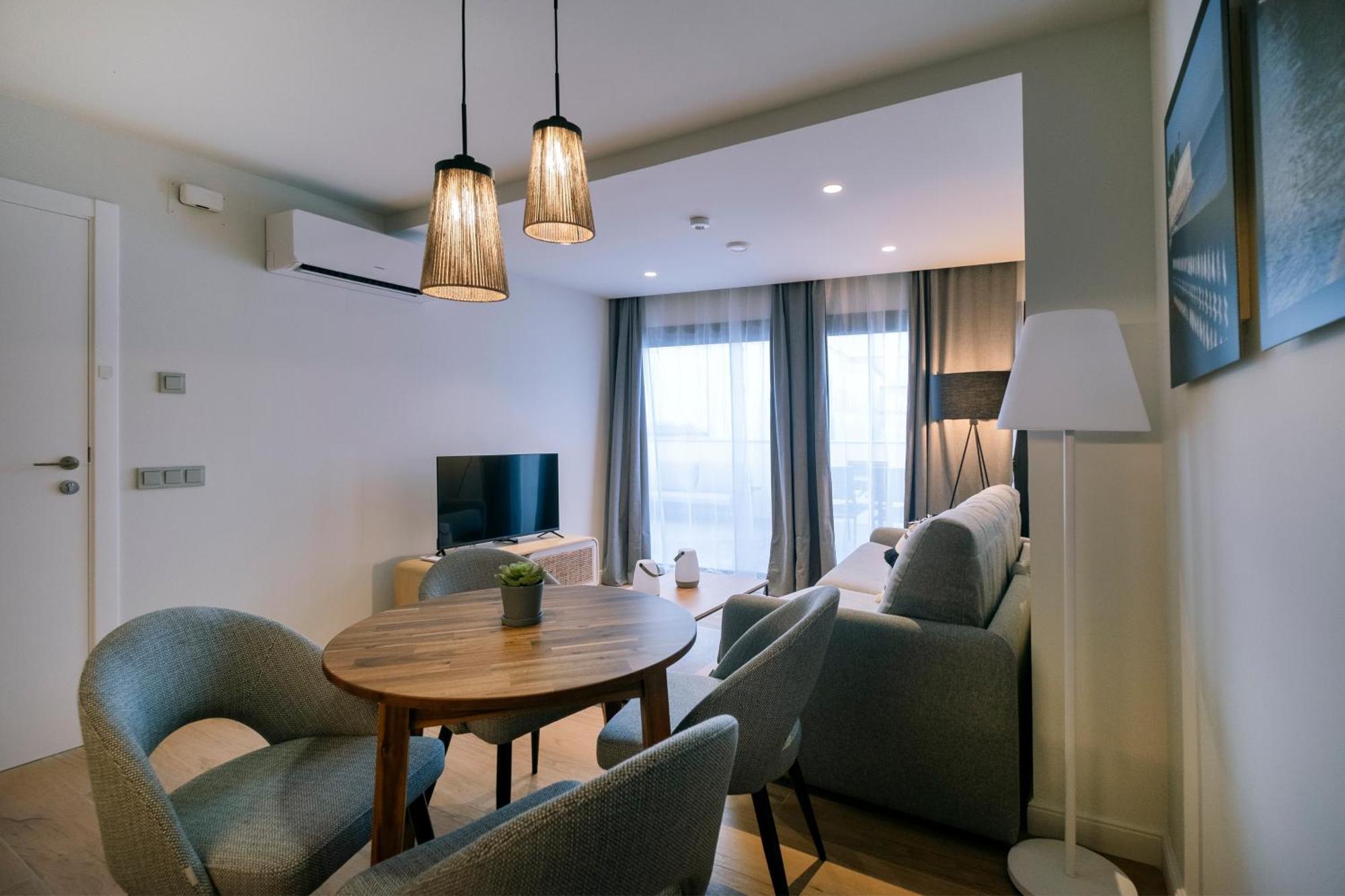 Villar Suites By Cadiz4Rentals Bilik gambar