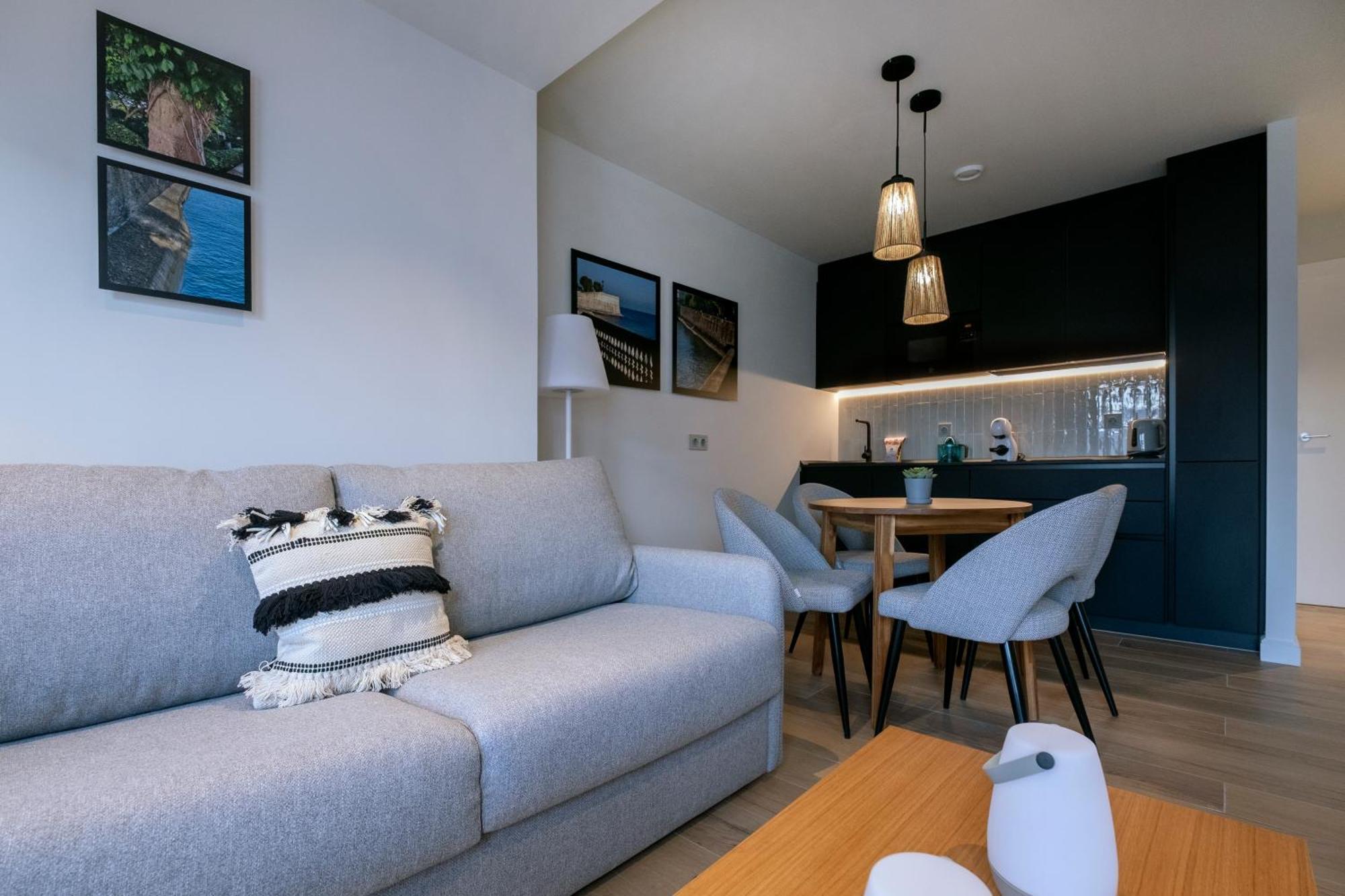 Villar Suites By Cadiz4Rentals Bilik gambar