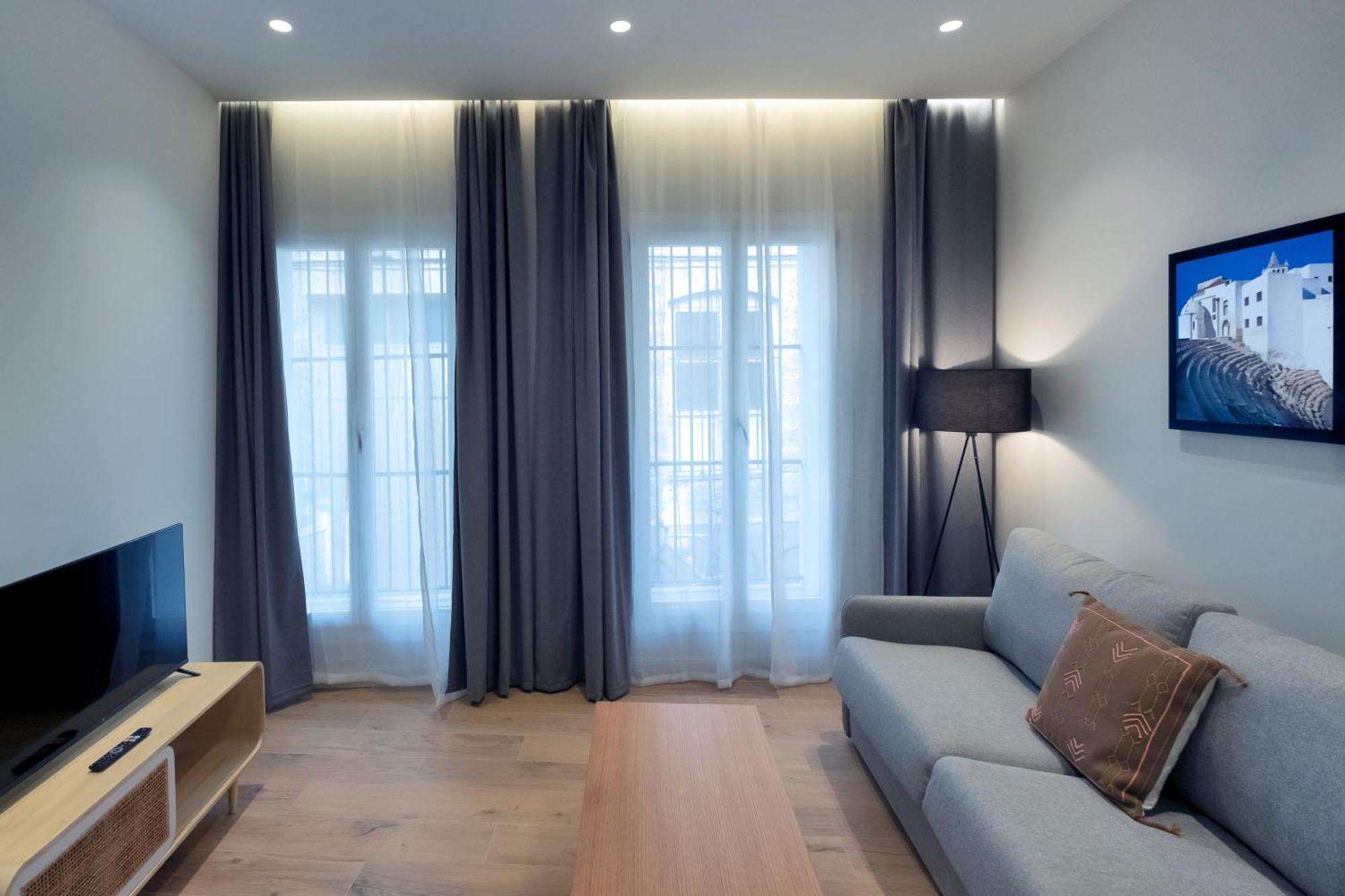 Villar Suites By Cadiz4Rentals Bilik gambar