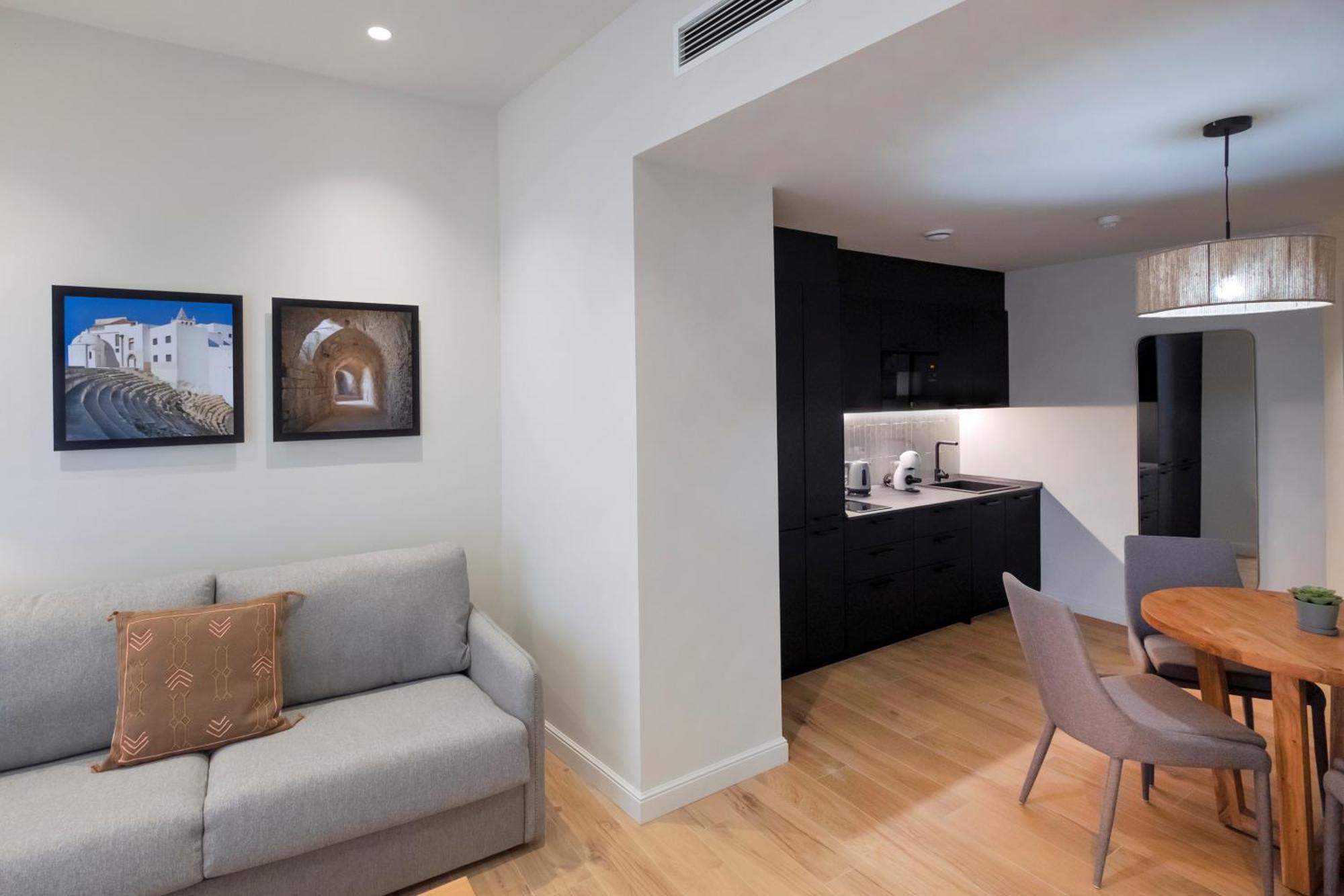 Villar Suites By Cadiz4Rentals Bilik gambar